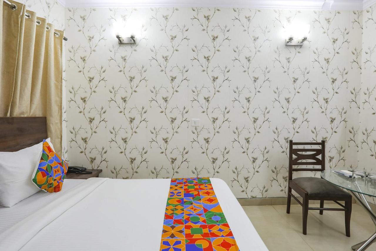 Fabexpress Jpm Harshdeep Hotel New Delhi Exterior photo
